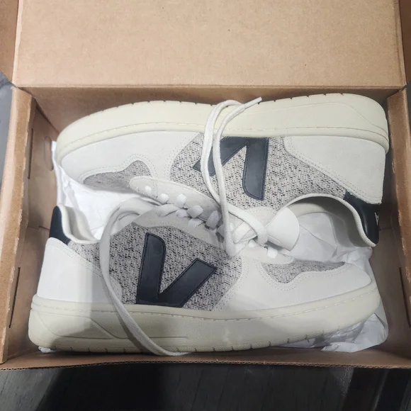 Veja Womens Cream and Black Sneakers - Picture 2 of 5